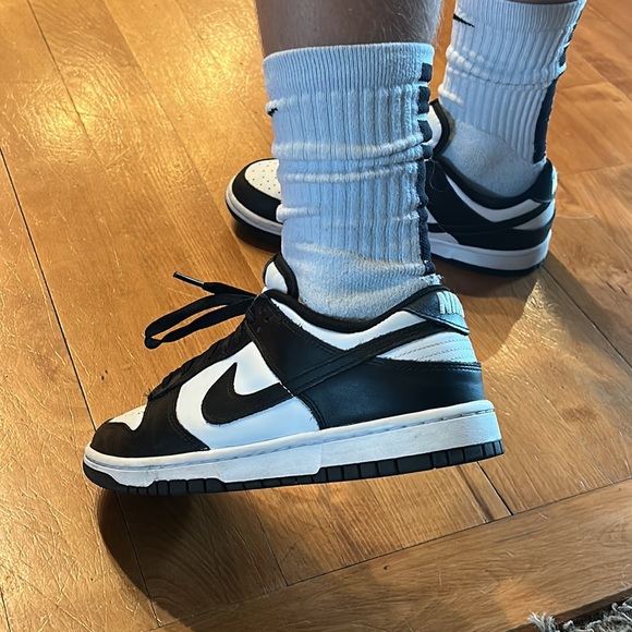 Nike panda 🐼 dunks 8.5 - Picture 6 of 7